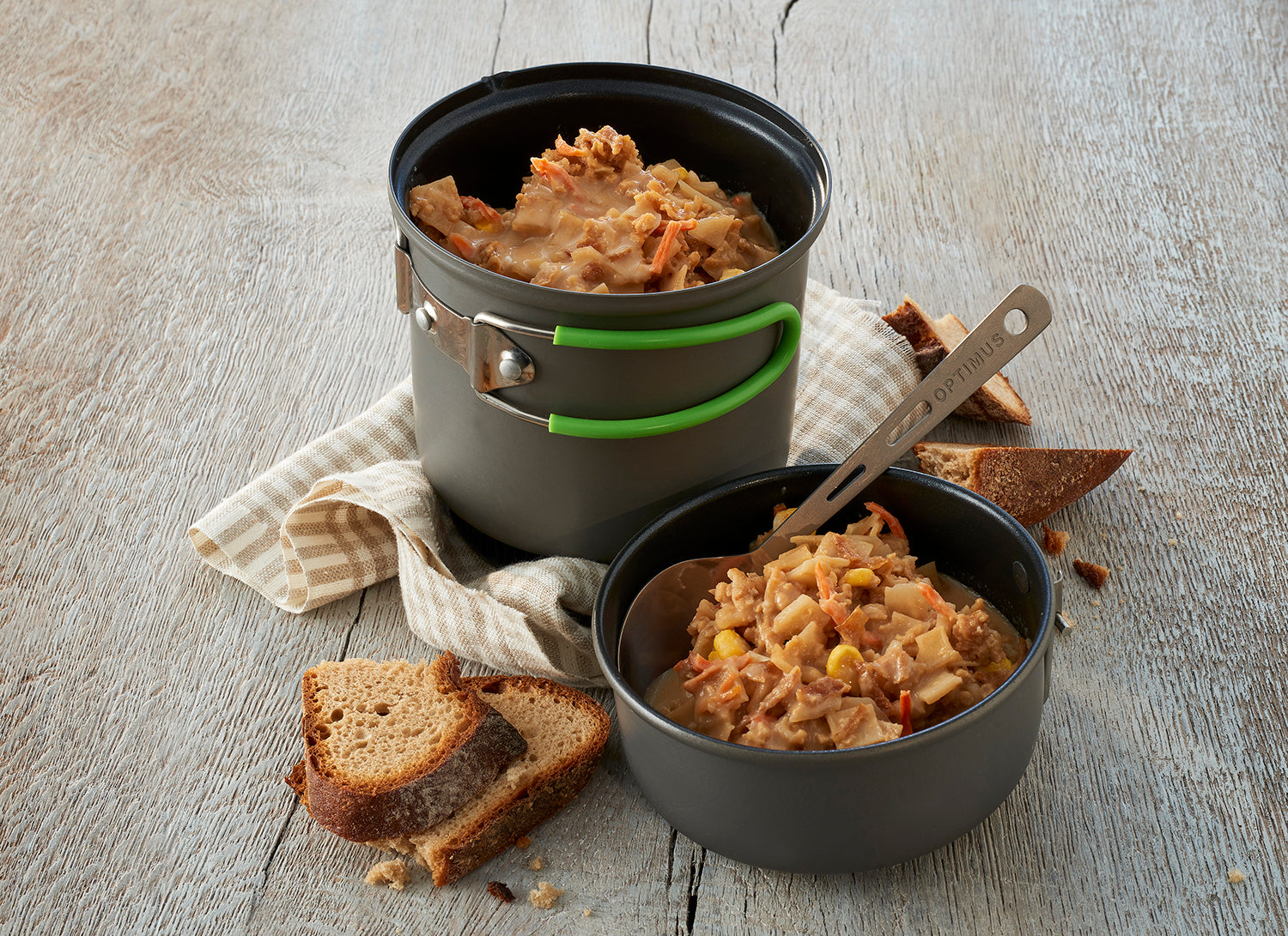 EMERGENCY FOOD Spezzatino di patate con cipolle fritte